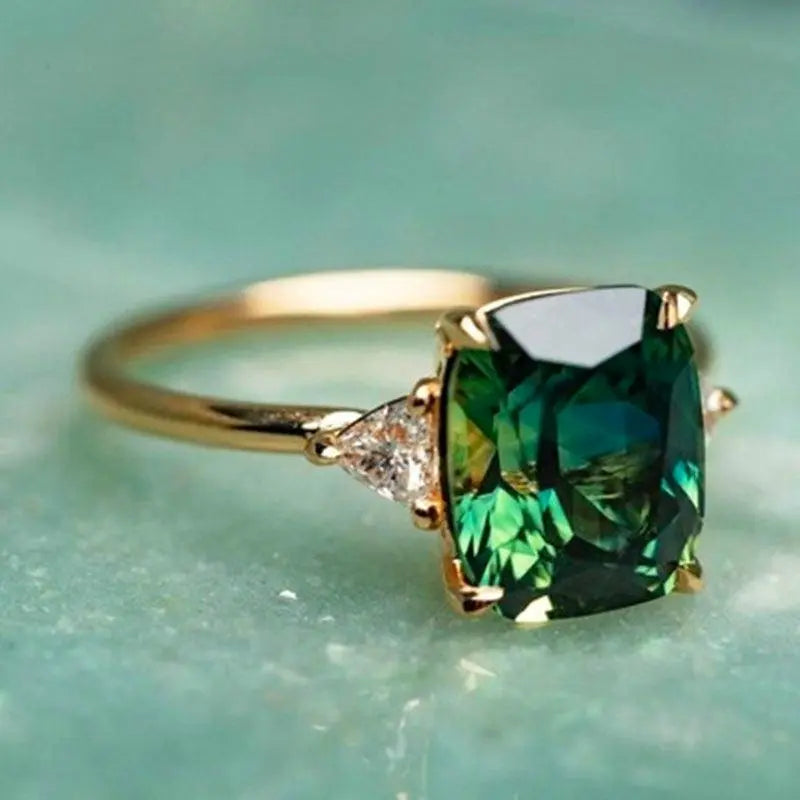 VALENTINA | Anillo cuadrado con esmeralda