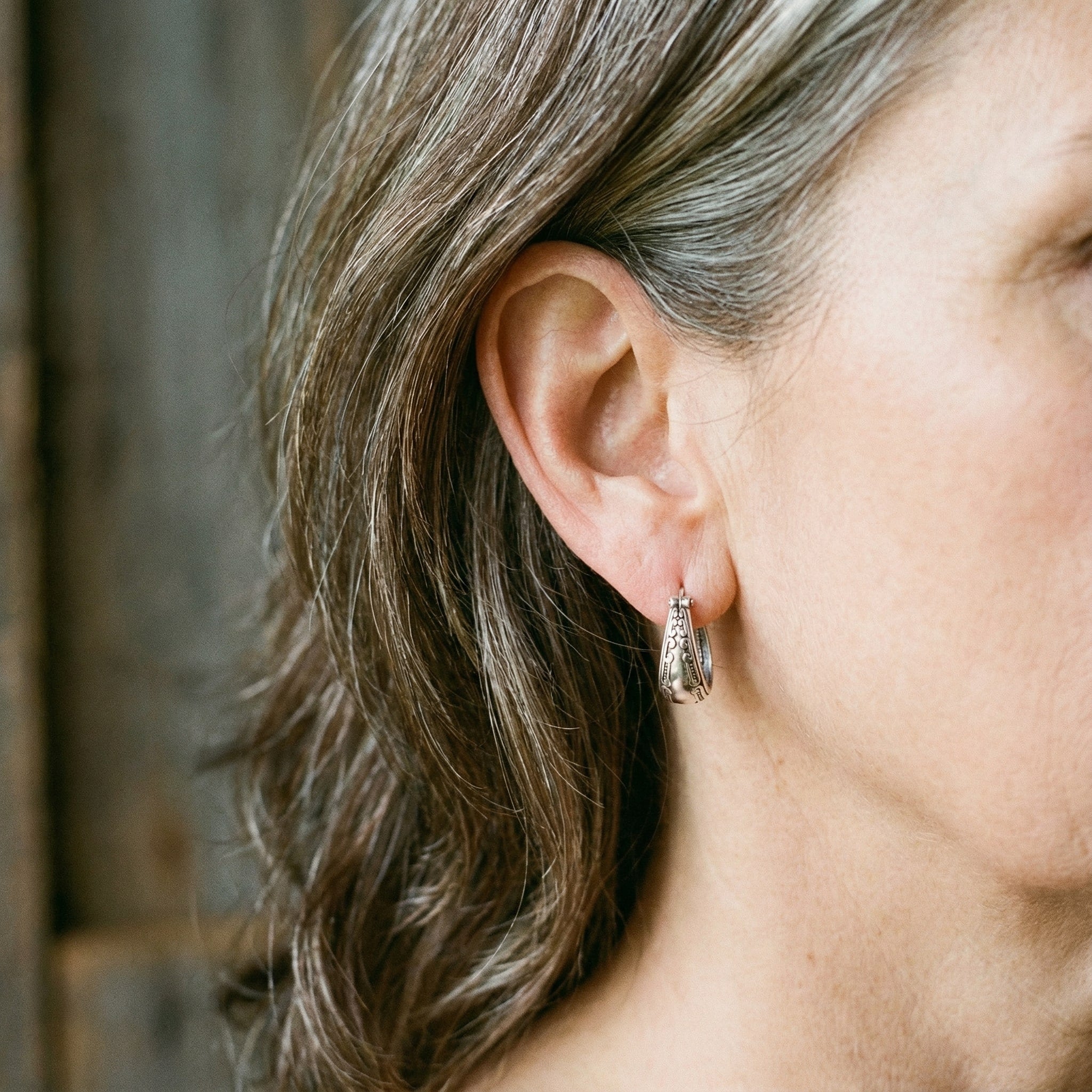 VALENTINA | Aretes argolla con mandala