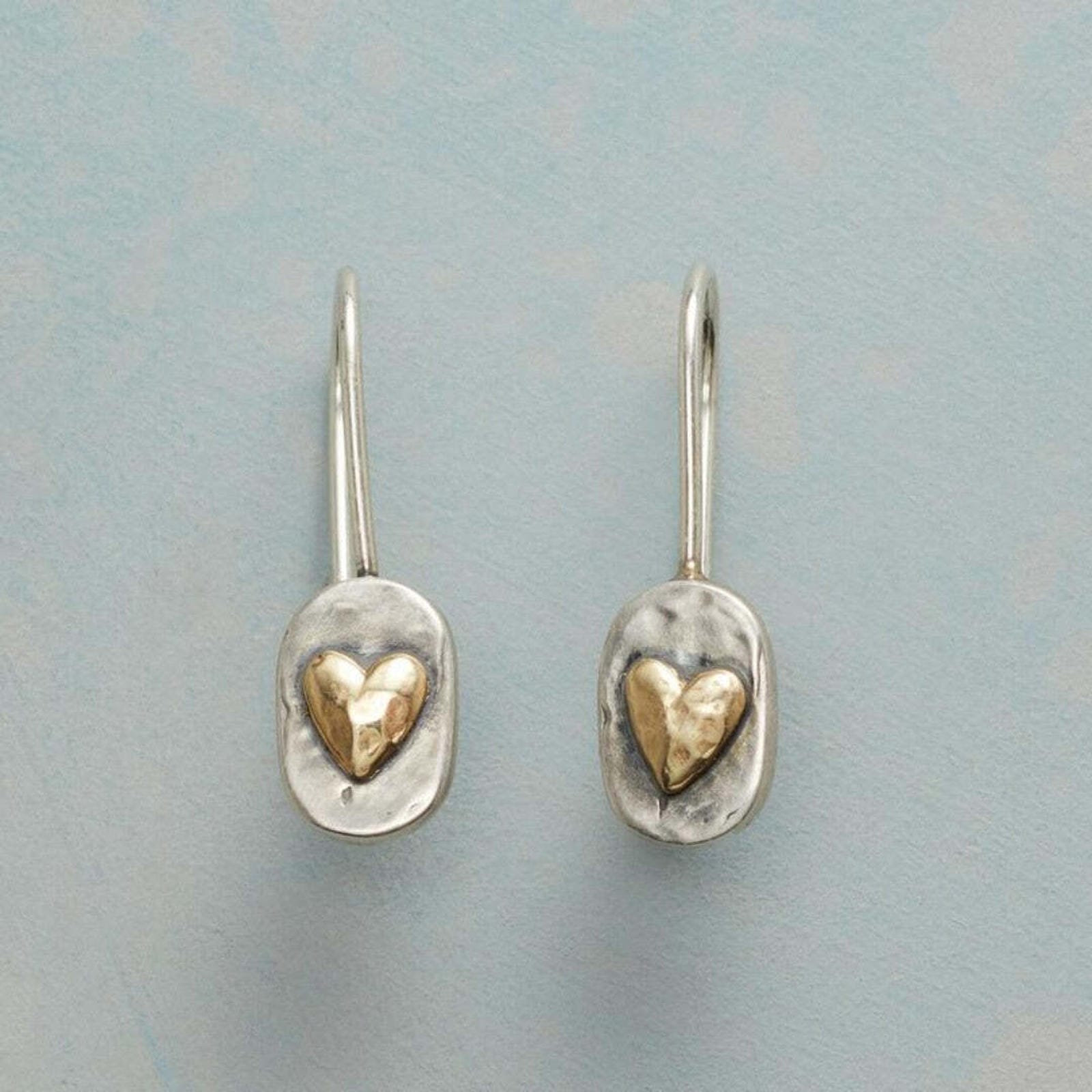 DANIELA | Aretes de gota con corazón dorado