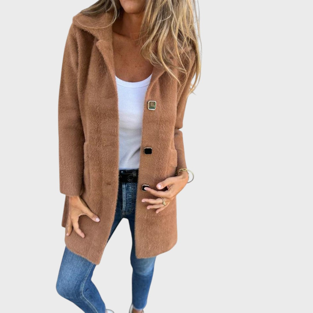 LAURA | Chaqueta con botones decorativos